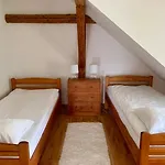 Pod Debem Деревянный коттедж Koczarki