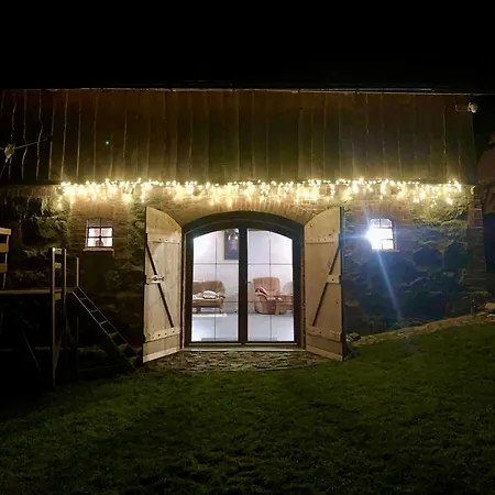 Pod Debem Lodge